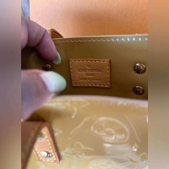 Authentic Louis Vuitton Reade PM - Picture 9 of 10
